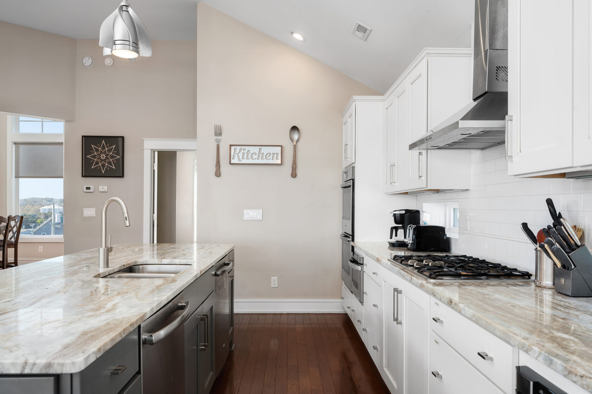 NH140 Sunset Beach House