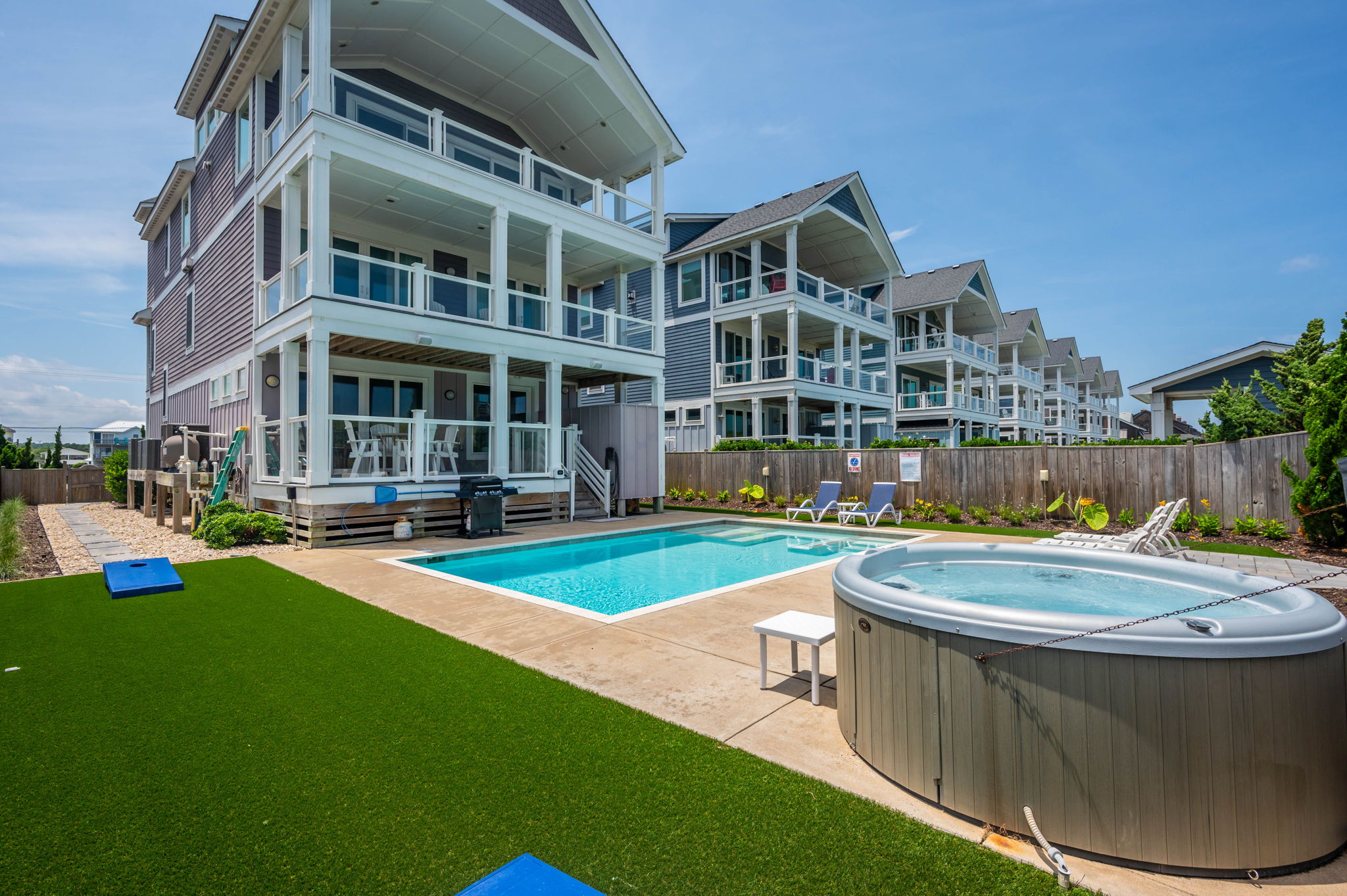 NH140 Sunset Beach House