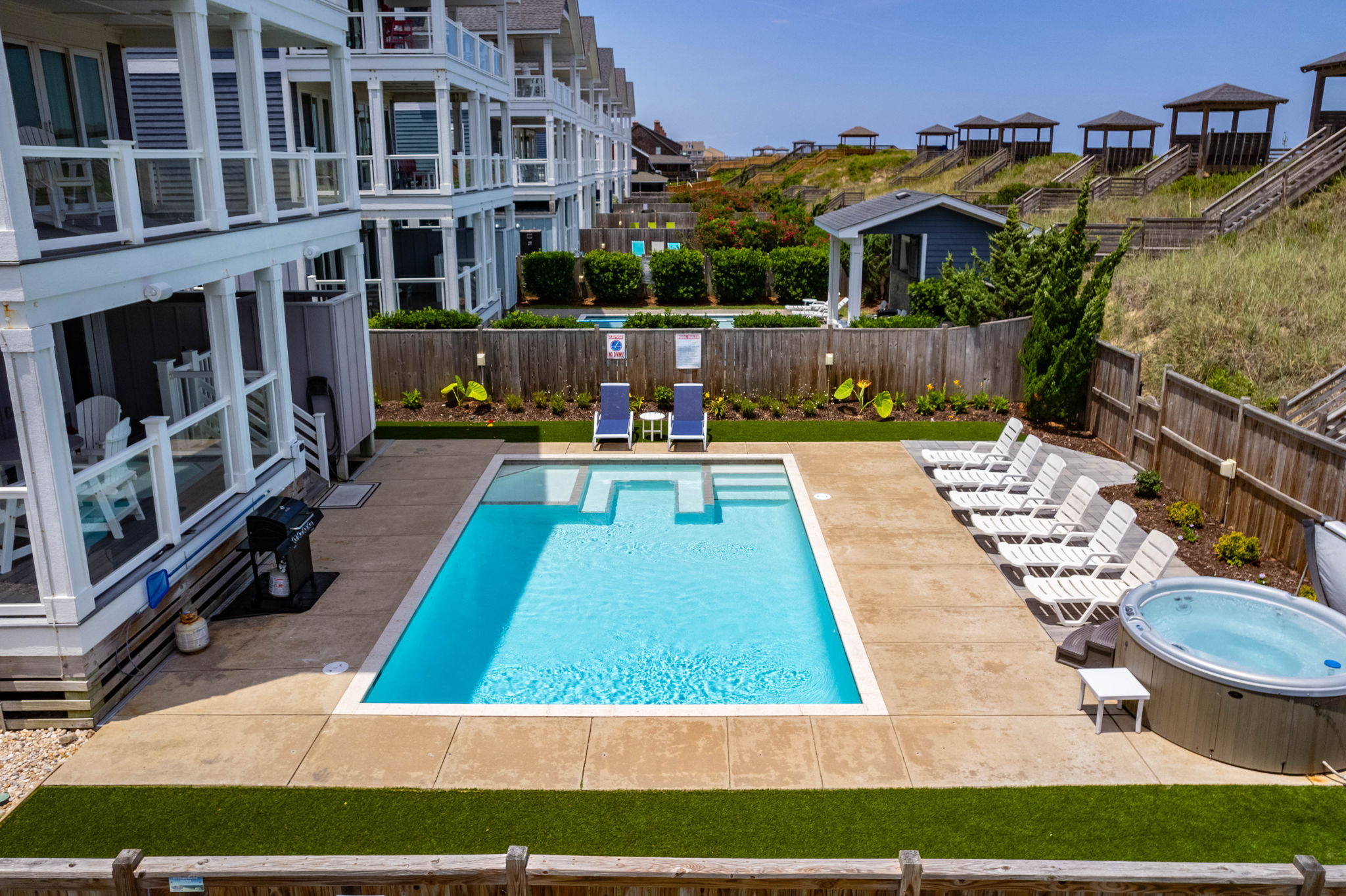 NH140 Sunset Beach House