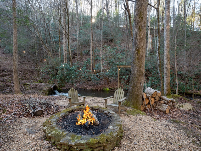 706 On The Creek