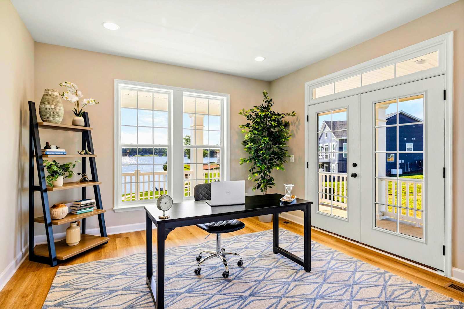 Private Pointe